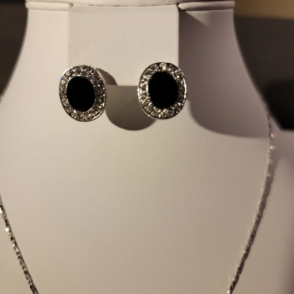 Silvertone Black Glass Stone with CZs Pendant Necklace and Pierced Earri… - Picture 3 of 9